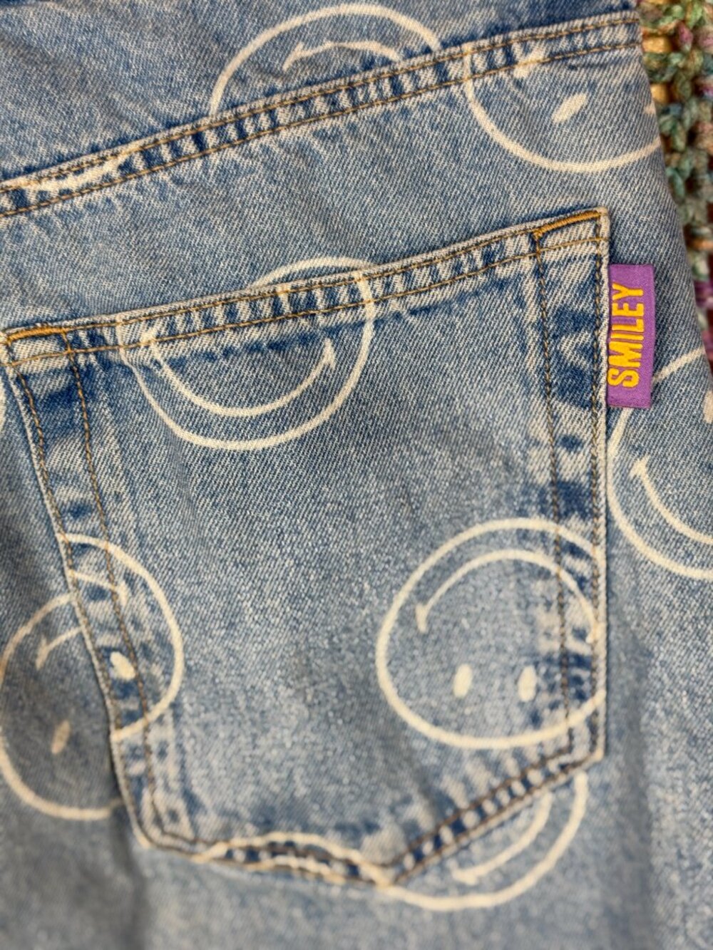 H&M Smiley Highrise Jeans (Size 4) - Picture 4 of 4